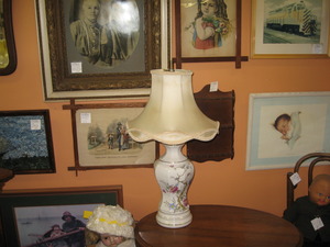 Kesterson Antiques is located at Stars.